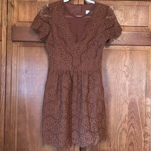 Dolce Vita Holiday lace dress